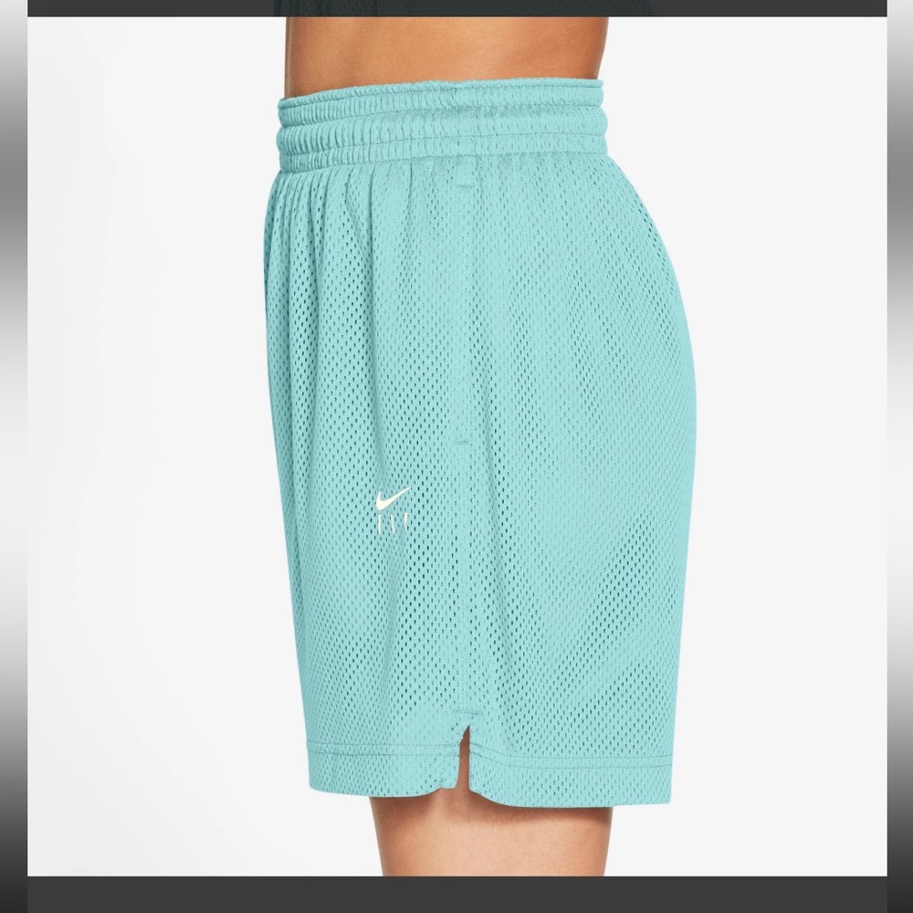 Nike Women’s Dri-FIT Swoosh Fly Basketball Shorts - Picture 2 of 11